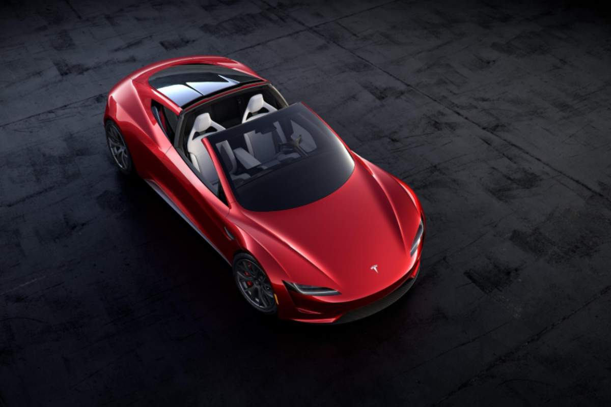 Tesla annuncio Roadster